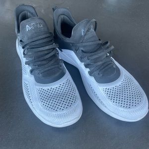 APL Men’s TechLoom Tracer - Size 9